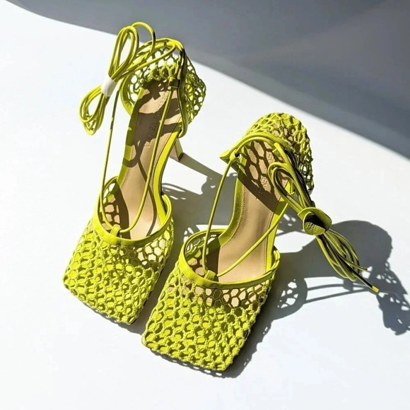 Bottega Veneta Women's Mesh High Heel Stretch Sandals Kiwi Size 36.5 MSRP $1,100 - Picture 4 of 11